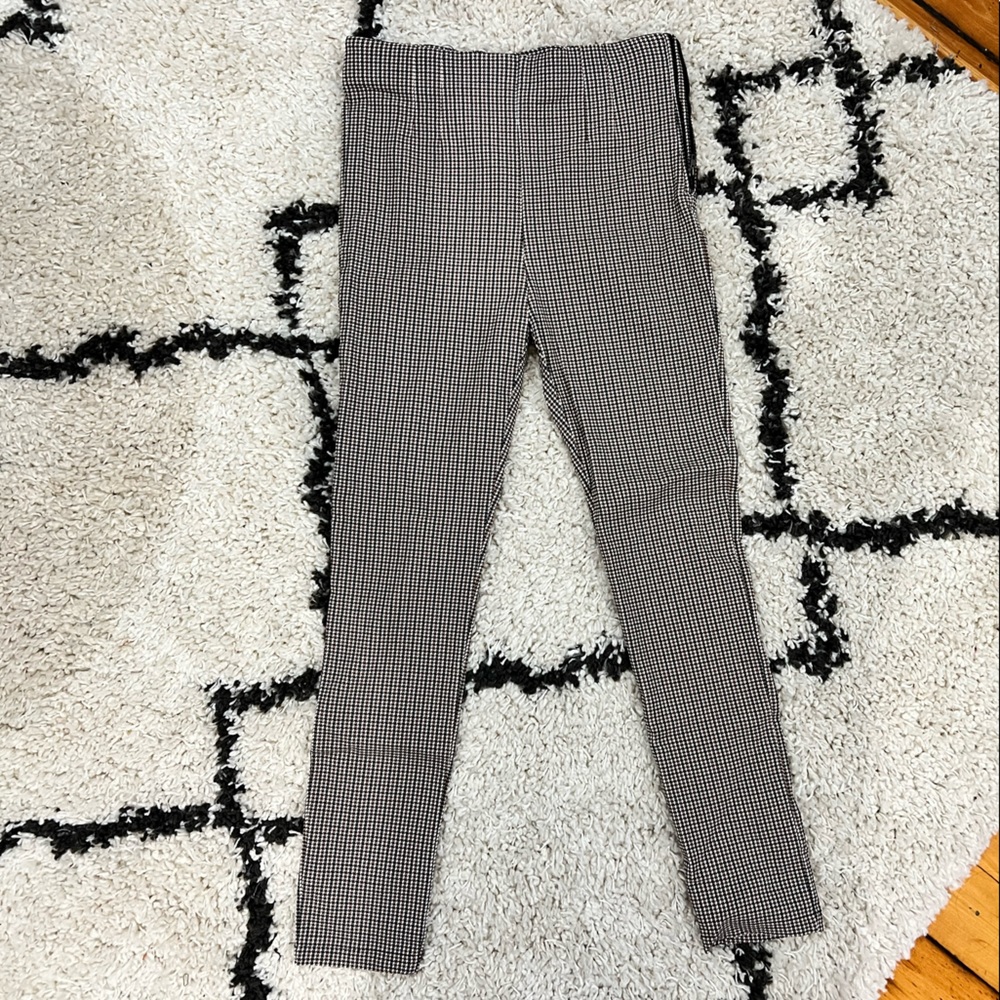 *LIKE NEW* stretch patterned pants - great for fall and winter!
